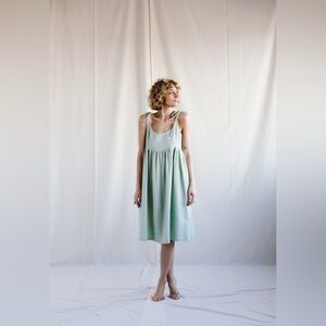 OFFON Loose linen dress in dark turquoise